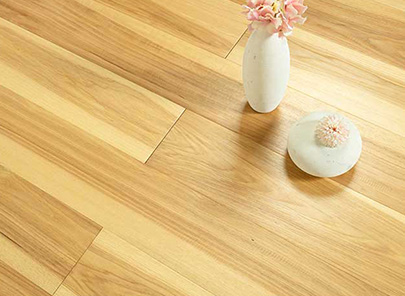 沙发与实木复合地板怎么搭配？